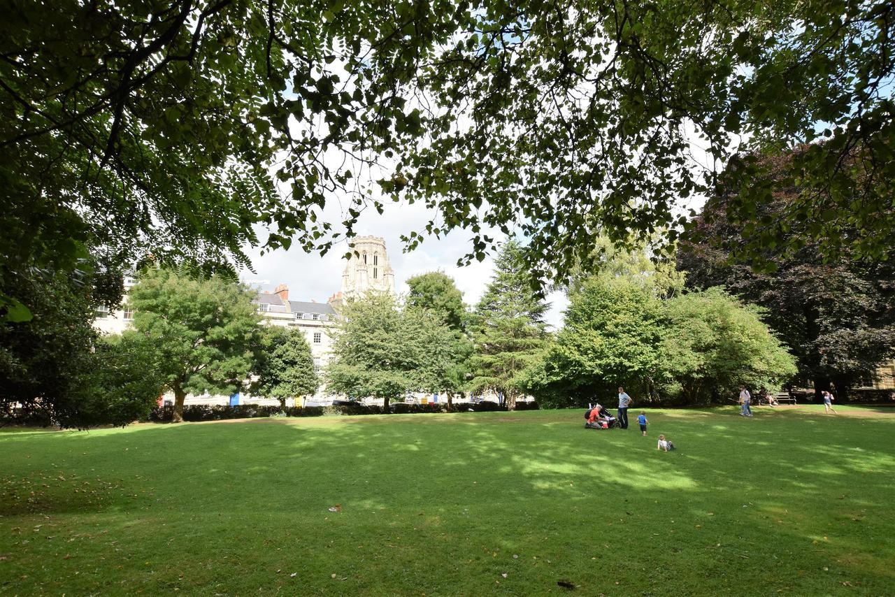 Апартаменти Berkeley Square Pads Бристоль Екстер'єр фото